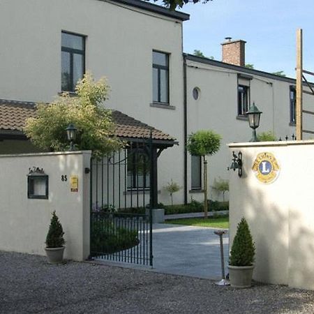 Guesthouse Les Tilleuls Fleurus Esterno foto