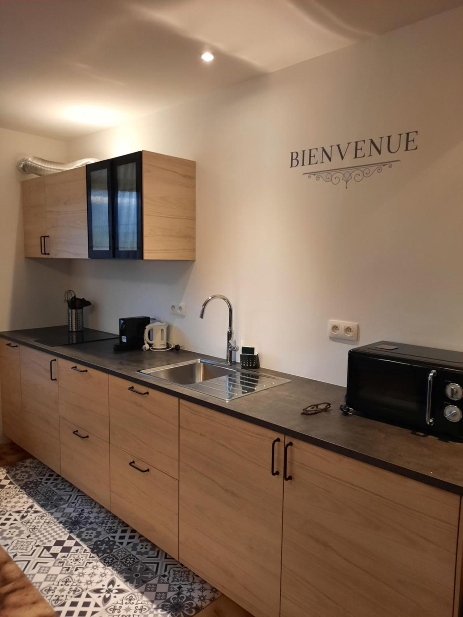 Guesthouse Les Tilleuls Fleurus Esterno foto