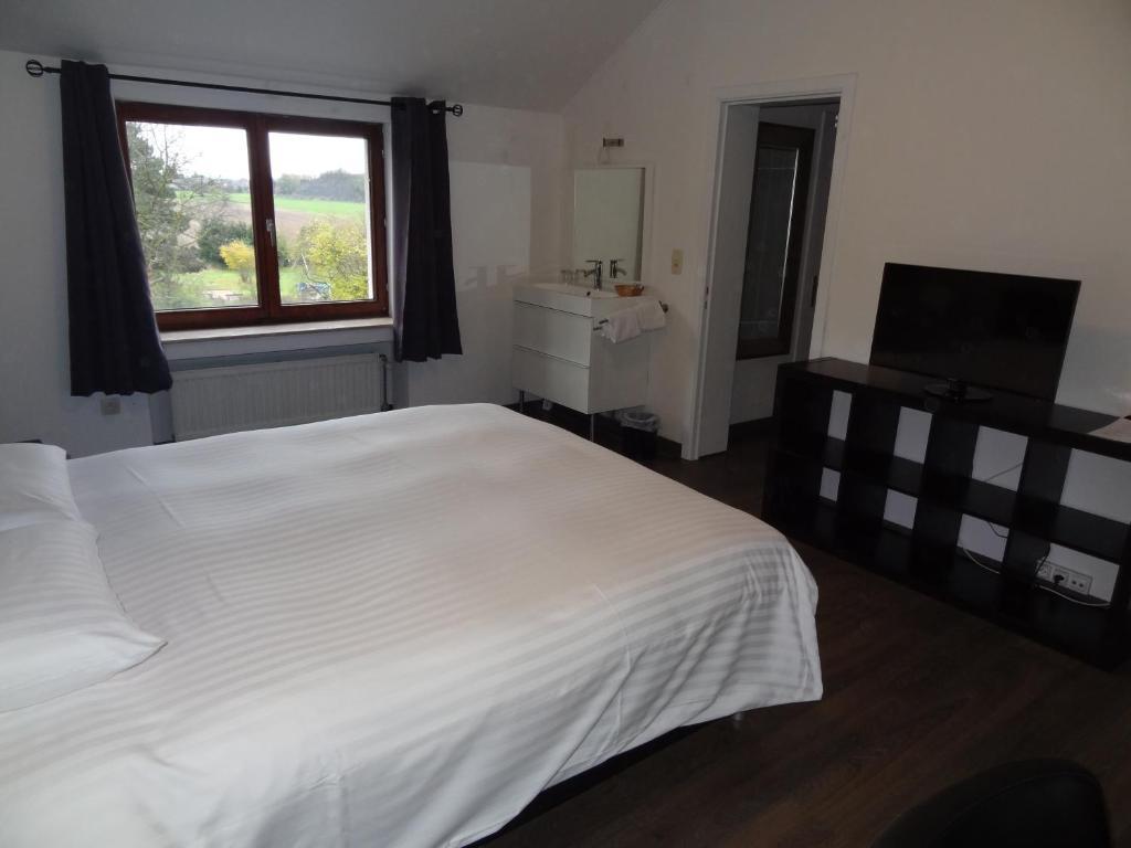 Guesthouse Les Tilleuls Fleurus Esterno foto