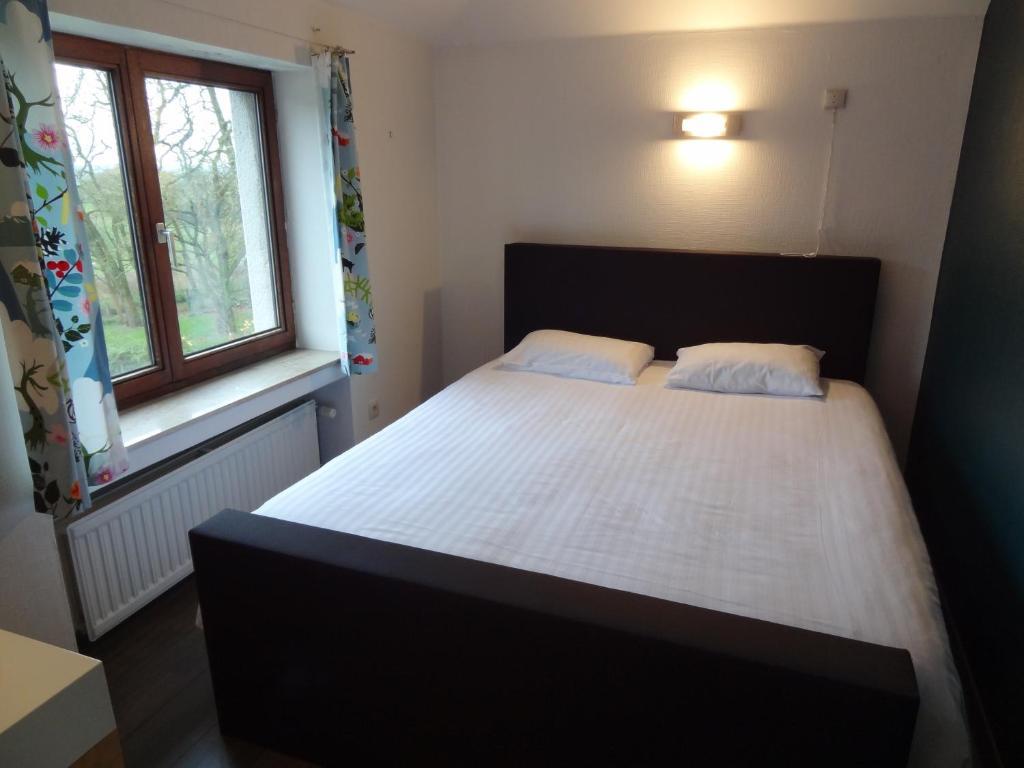 Guesthouse Les Tilleuls Fleurus Esterno foto